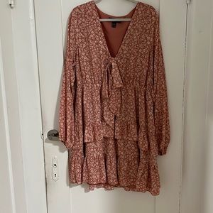 Forever 21 long sleeve floral dress